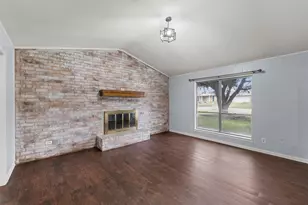 238 Royal Dr, Marlin, TX 76661 - Photo 2