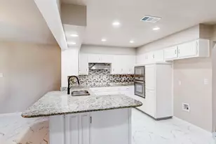 4901 Fort Stockton Dr, Arlington, TX 76017 - Photo 14