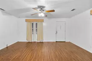 310 Larry Dr, Irving, TX 75060 - Photo 12