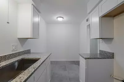 5055 Ridglea Lane #1105, Fort Worth, TX 76116 - Photo 4