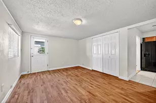 606 S Gordon St, Sherman, TX 75092 - Photo 10