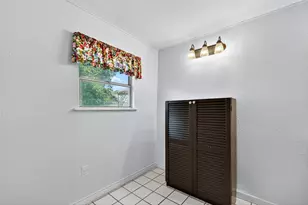 606 S Gordon St, Sherman, TX 75092 - Photo 18