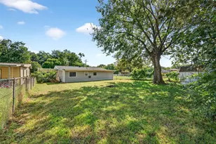 606 S Gordon St, Sherman, TX 75092 - Photo 20
