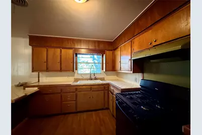 208 W Main Street, Cumby, TX 75433 - Photo 12