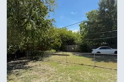 502 NE 19th Street, Grand Prairie, TX 75050 - Photo 8