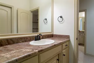 7905 Hallmark Dr, North Richland Hills, TX 76182 - Photo 34