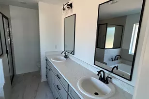 412 Conway St, Lacy Lakeview, TX 76705 - Photo 8