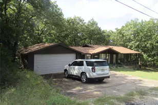 33 Queens Dr, Pottsboro, TX 75076 - Photo 1