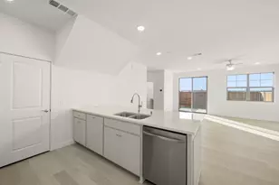 4619 Hawks Trl, Little Elm, TX 75068 - Photo 8