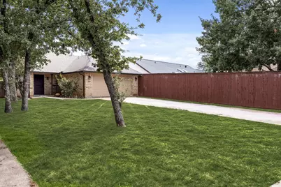 3100 Emerald Street, Bedford, TX 76021 - Photo 28