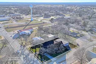209 N Wickham St, Alvord, TX 76225 - Photo 2