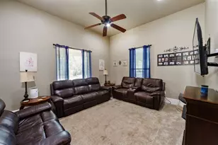 209 N Wickham St, Alvord, TX 76225 - Photo 14