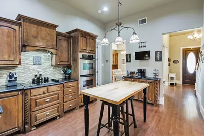 209 N Wickham Street, Alvord, TX 76225 - Photo 10