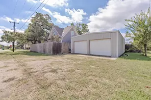 209 N Wickham St, Alvord, TX 76225 - Photo 12