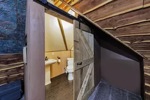 209 N Wickham St, Alvord, TX 76225 - Photo 32