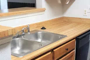 2304 Balsam Dr, Arlington, TX 76006 - Photo 10