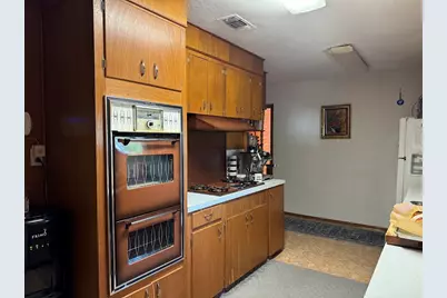 552 E Commerce Street, Fairfield, TX 75840 - Photo 6