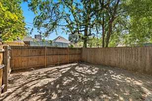 1909 May St, Fort Worth, TX 76110 - Photo 24