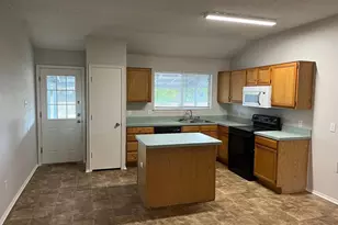 7712 Liz Ln, Watauga, TX 76148 - Photo 4