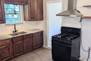 1807 Buck St, Gainesville, TX 76240 - Photo 10