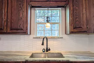 1807 Buck St, Gainesville, TX 76240 - Photo 8