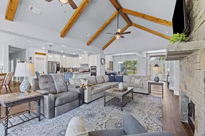 310 Oak Creek Court, Springtown, TX 76082 - Photo 16