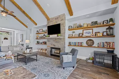 310 Oak Creek Court, Springtown, TX 76082 - Photo 14