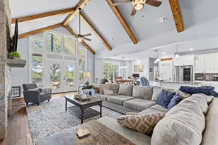 310 Oak Creek Ct, Springtown, TX 76082 - Photo 12