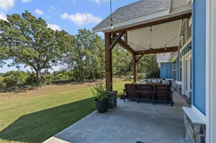 310 Oak Creek Ct, Springtown, TX 76082 - Photo 10