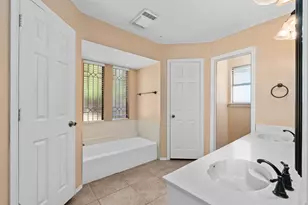 1875 Larkspur Dr, Arlington, TX 76013 - Photo 18