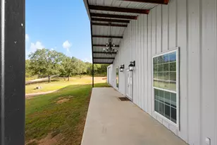 335 Ponderosa St, Bowie, TX 76230 - Photo 4