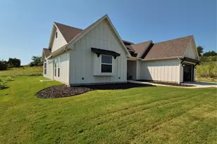 3695 Beacon Lake Dr, Bluff Dale, TX 76433 - Photo 16