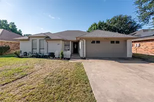 610 Betsy Ross Dr, Arlington, TX 76002 - Photo 6