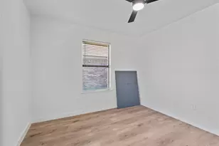 610 Betsy Ross Dr, Arlington, TX 76002 - Photo 16