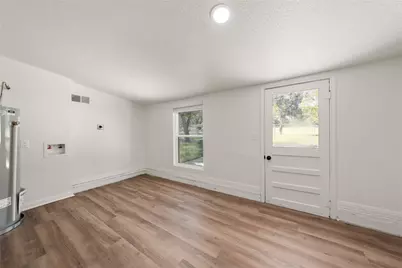 206 E Avenue G, Valley Mills, TX 76689 - Photo 14