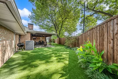 7318 Rockhurst Drive, Dallas, TX 75214 - Photo 14