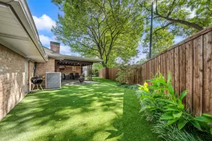 7318 Rockhurst Dr, Dallas, TX 75214 - Photo 14