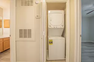 3209 Donnelly Cir, Fort Worth, TX 76107 - Photo 12