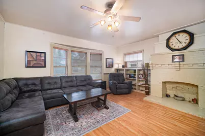 105 E Lone Star Avenue, Cleburne, TX 76031 - Photo 6