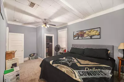 105 E Lone Star Avenue, Cleburne, TX 76031 - Photo 12