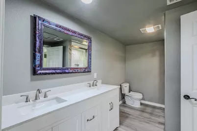 768 Elmwood Drive, Woodway, TX 76712 - Photo 8