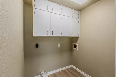 768 Elmwood Drive, Woodway, TX 76712 - Photo 14