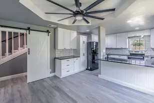 768 Elmwood Dr, Woodway, TX 76712 - Photo 4