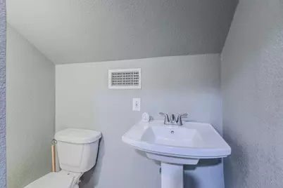 768 Elmwood Drive, Woodway, TX 76712 - Photo 16