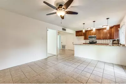 4762 N Colony Boulevard, The Colony, TX 75056 - Photo 12