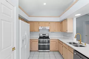 6903 Hawaii Ln, Arlington, TX 76016 - Photo 10