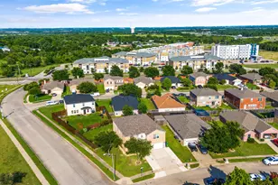 4600 Leslie Ln, Balch Springs, TX 75180 - Photo 4