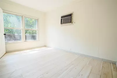 901 N Morris Street, Gainesville, TX 76240 - Photo 18