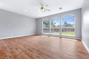 1404 Honey Locust Dr, Plano, TX 75023 - Photo 16