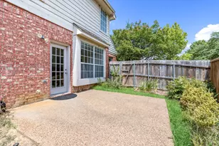 1404 Honey Locust Dr, Plano, TX 75023 - Photo 32